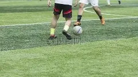 “[图]利物浦与曼联惊险战平，阿玛德挺身而出，积分榜领先优势达6分”